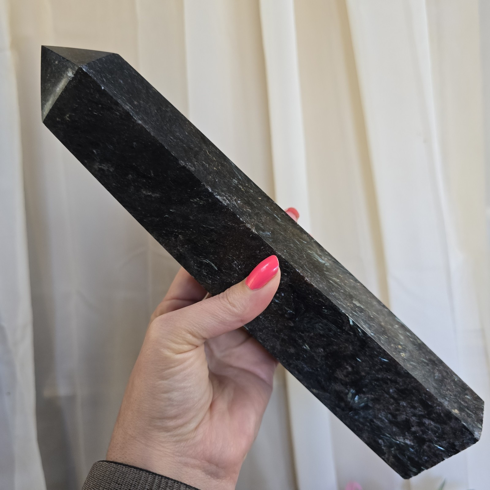 XL 11.5″ Arfvedsonite & Garnet Blue and Gold flashes Fireworks Stone Tower