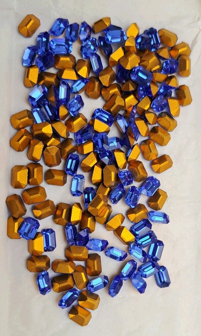 25 pieces Vtg 5x7mm Emerald Cut Foiled Saphire Austria