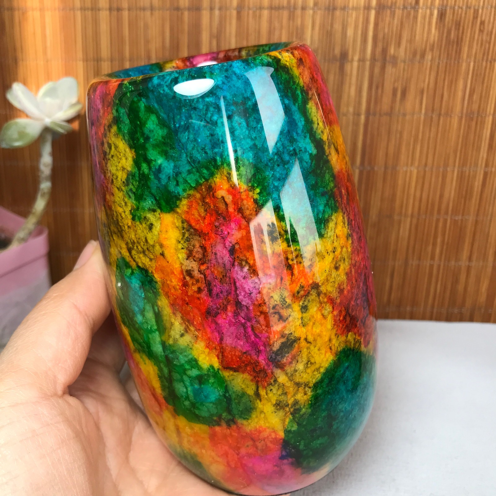 Natural “Seven Colors Jade” vase specimen -Taiwan China 1050g 129mm A3729