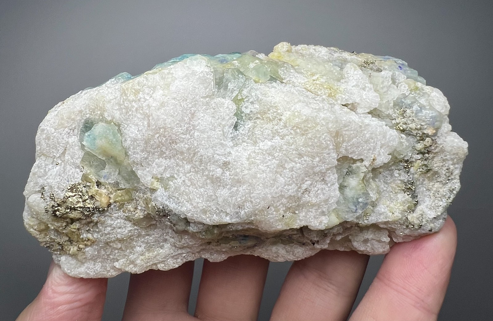 434 Gr. Fluorescent Phosphorescent Sodalite W/ Hackmanite, Fluorapatite, Calcite