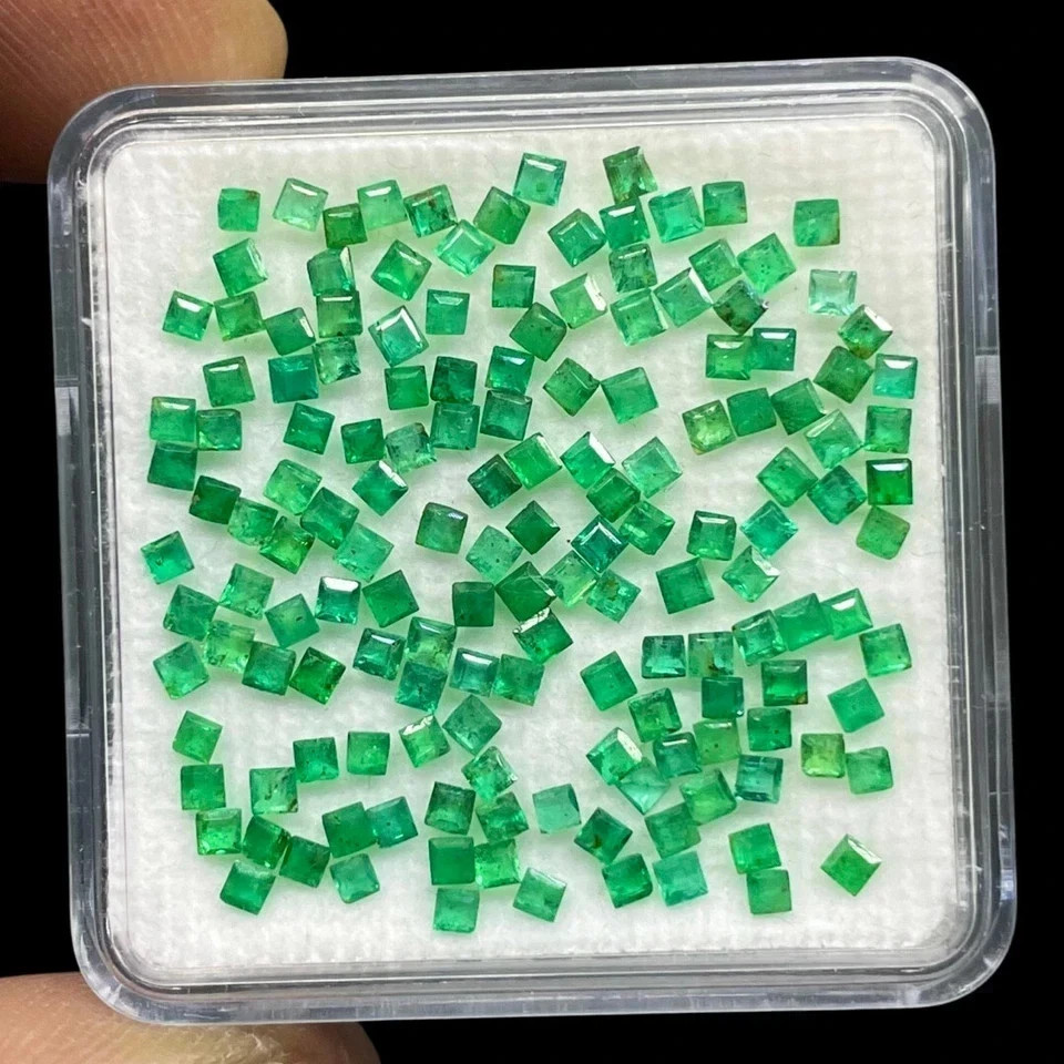Untreated Certified Flawless 6 mm Natural Emerald Colombia Loose Gemstone 40 PCs