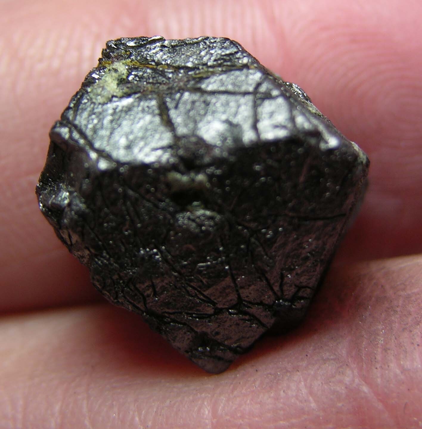 #15 Pakistan 30.30ct Natural Octahedron Magnetite Crystal Specimen 6.05g 17mm