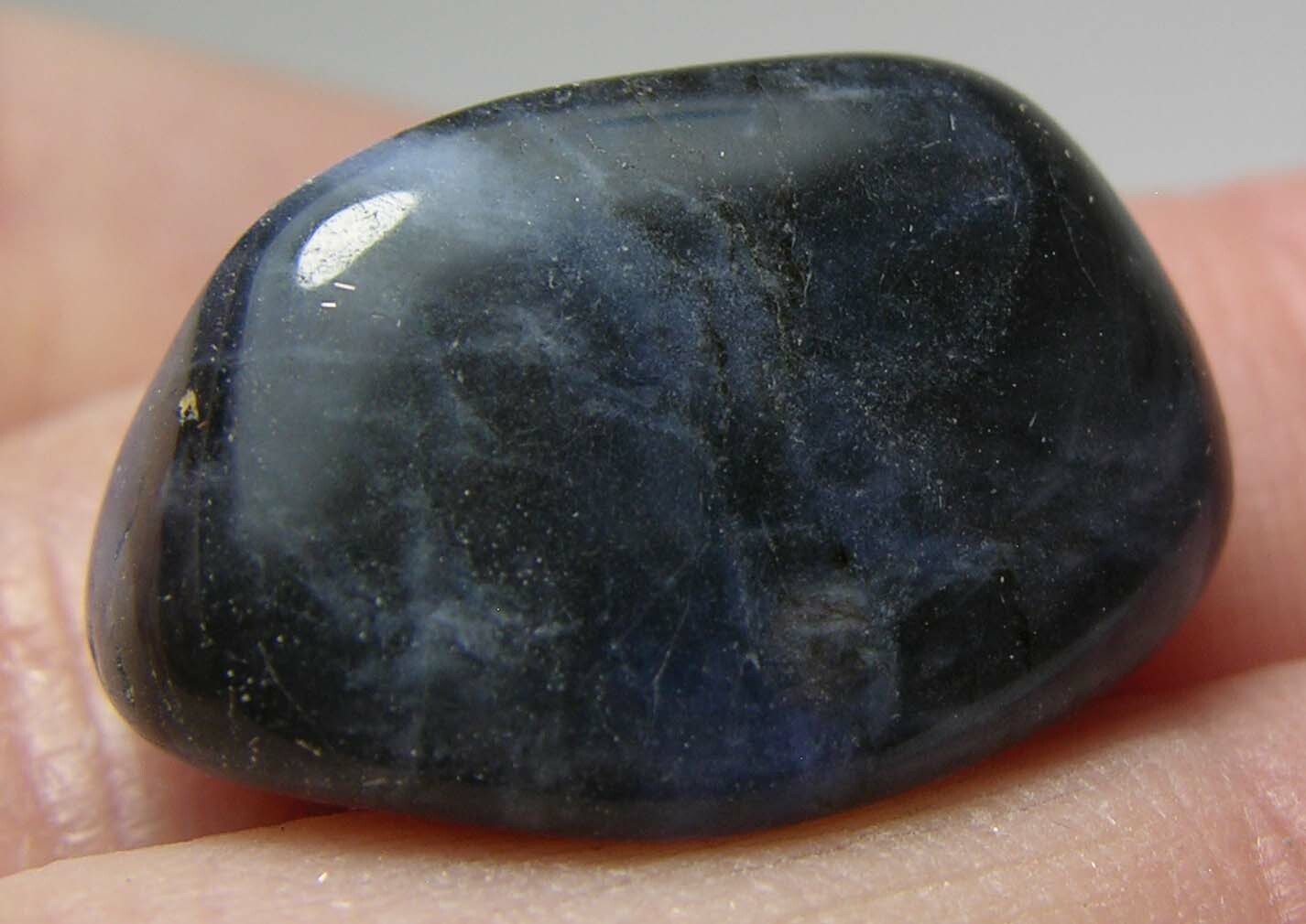 #4 Africa 16.50ct 100% Natural Tumbled Rough Sodalite Specimen 3.30g 21.00mm