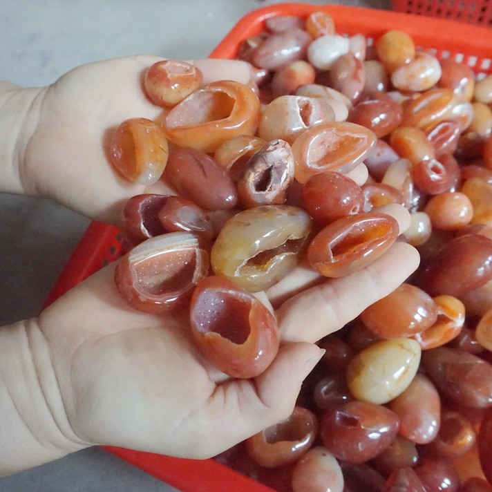 2.2LB 32 Natural Red Carnelian Agate Crystal Geode Egg Carved Palm Stone Healing
