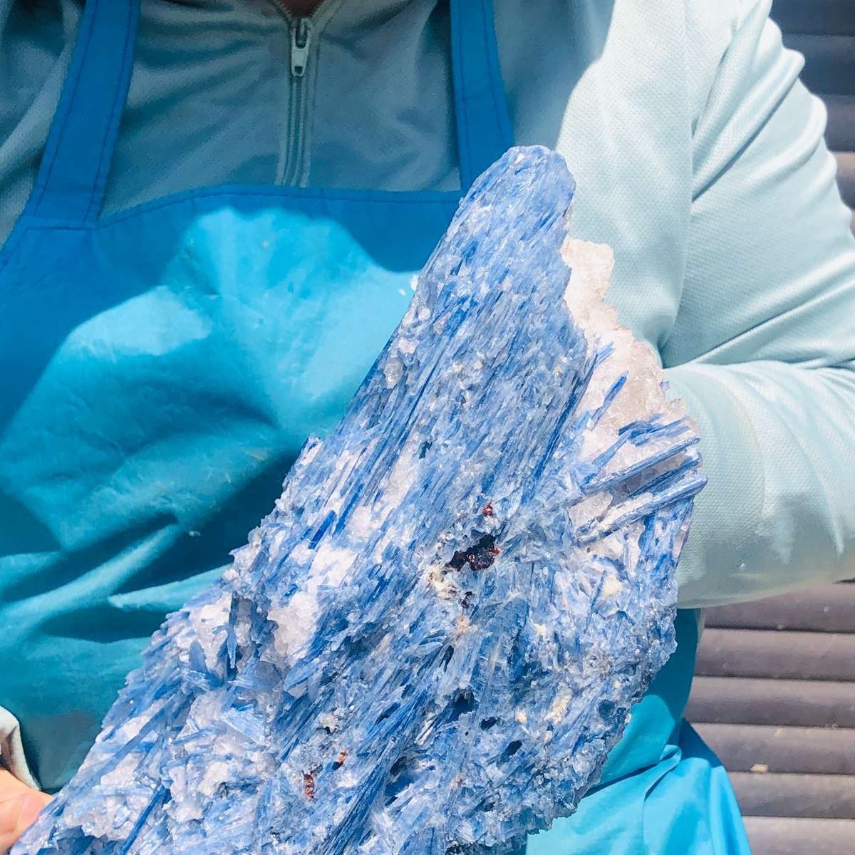 4730G Natural Blue Quartz Crystal Specimen Raw Mineral Reiki Healing Home MH5285