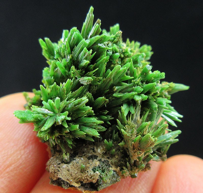 6.9g green pyromorphite crystals minerals specimens from China!~~
