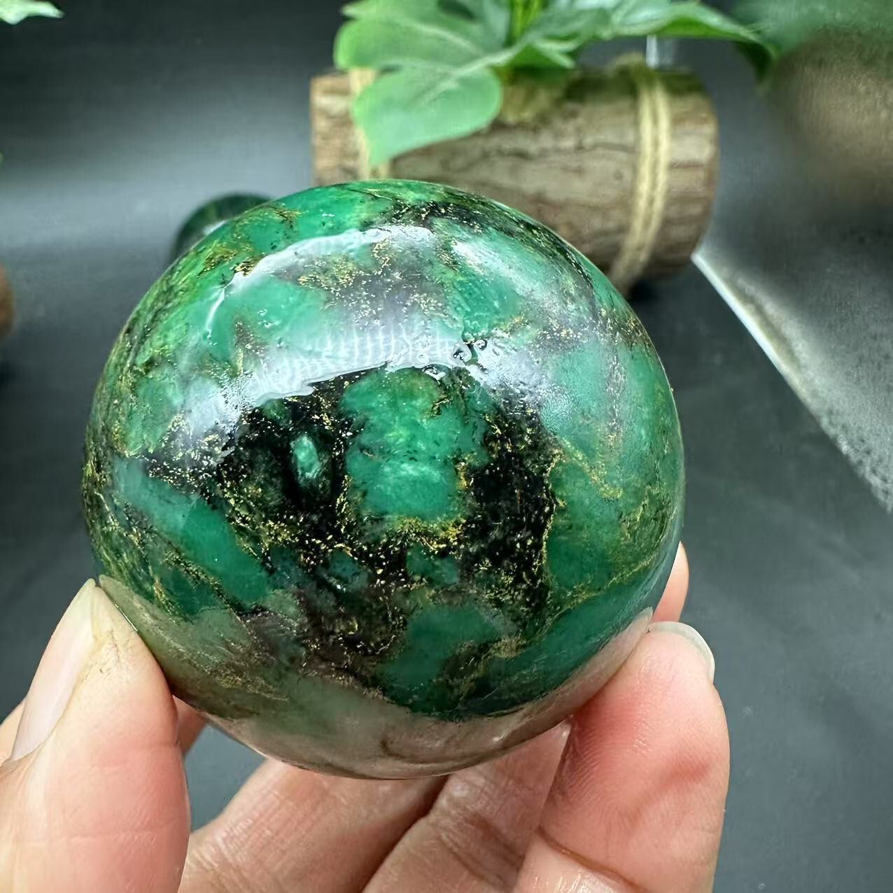1pc Natural emerald Quartz Ball Crystal polished Sphere Healing energy gift 50mm