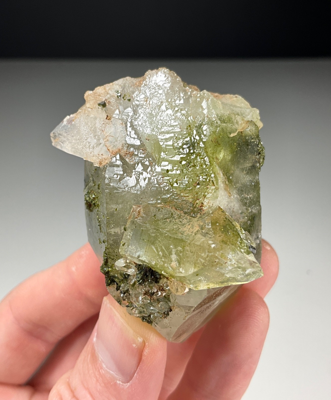 NEW FIND! QUARTZ WITH EPIDOTE FROM HAKKÂRI PROVINCE, TURKEY