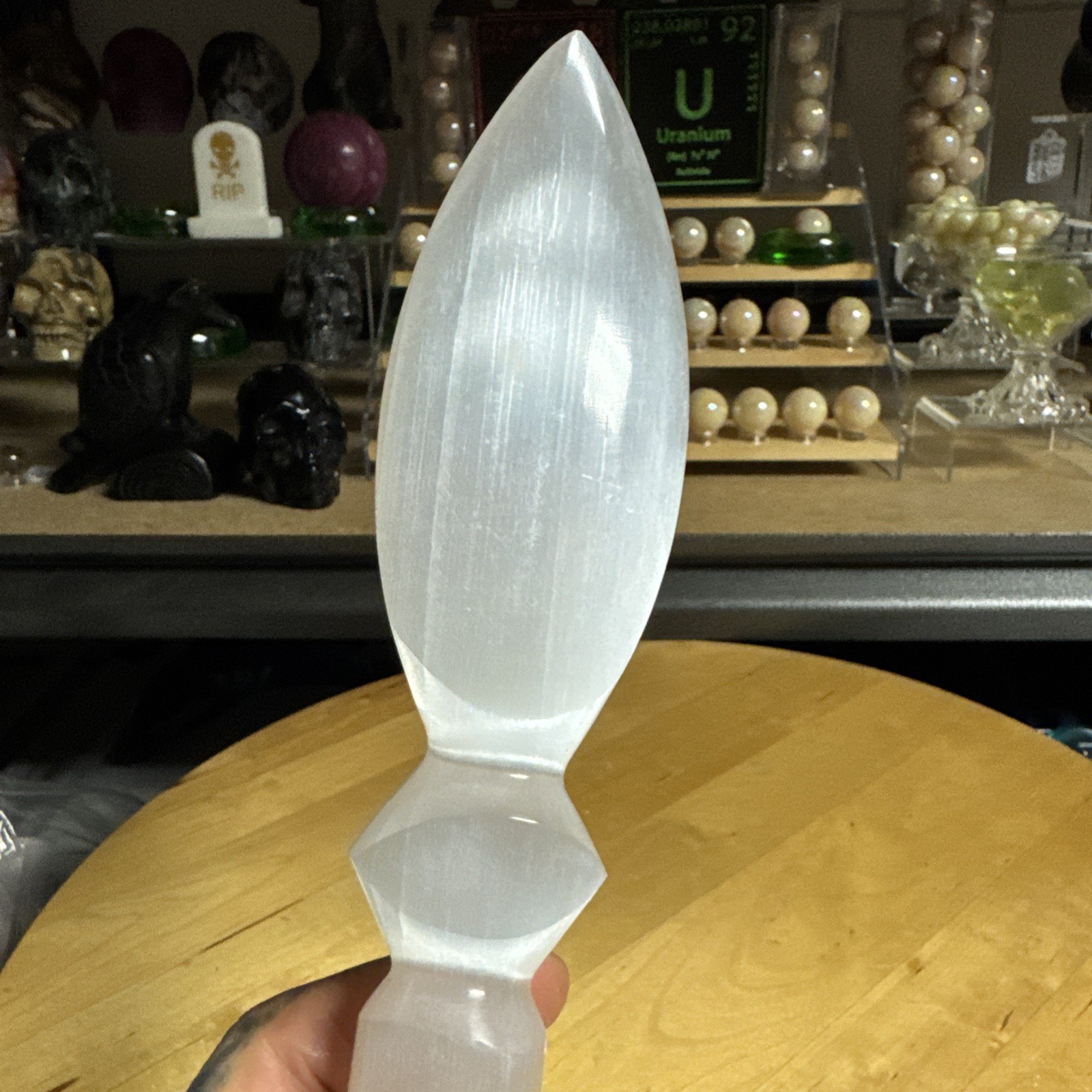 6646 Selenite Knife Pig Sticker Stand Not Included 1.0”T 2.0”W 9.8”L Wt. 13 Oz.￼