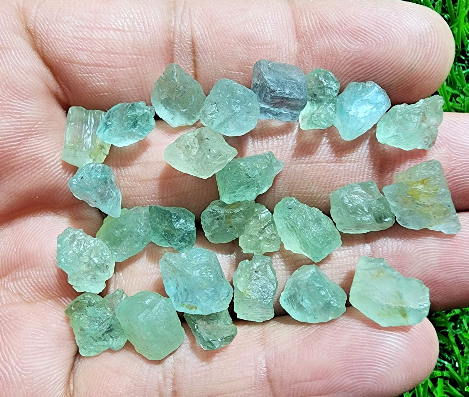 26 Pcs Natural Blue Aquamarine Rough Lot 8-12MM Crystals Jewelry Making Stones