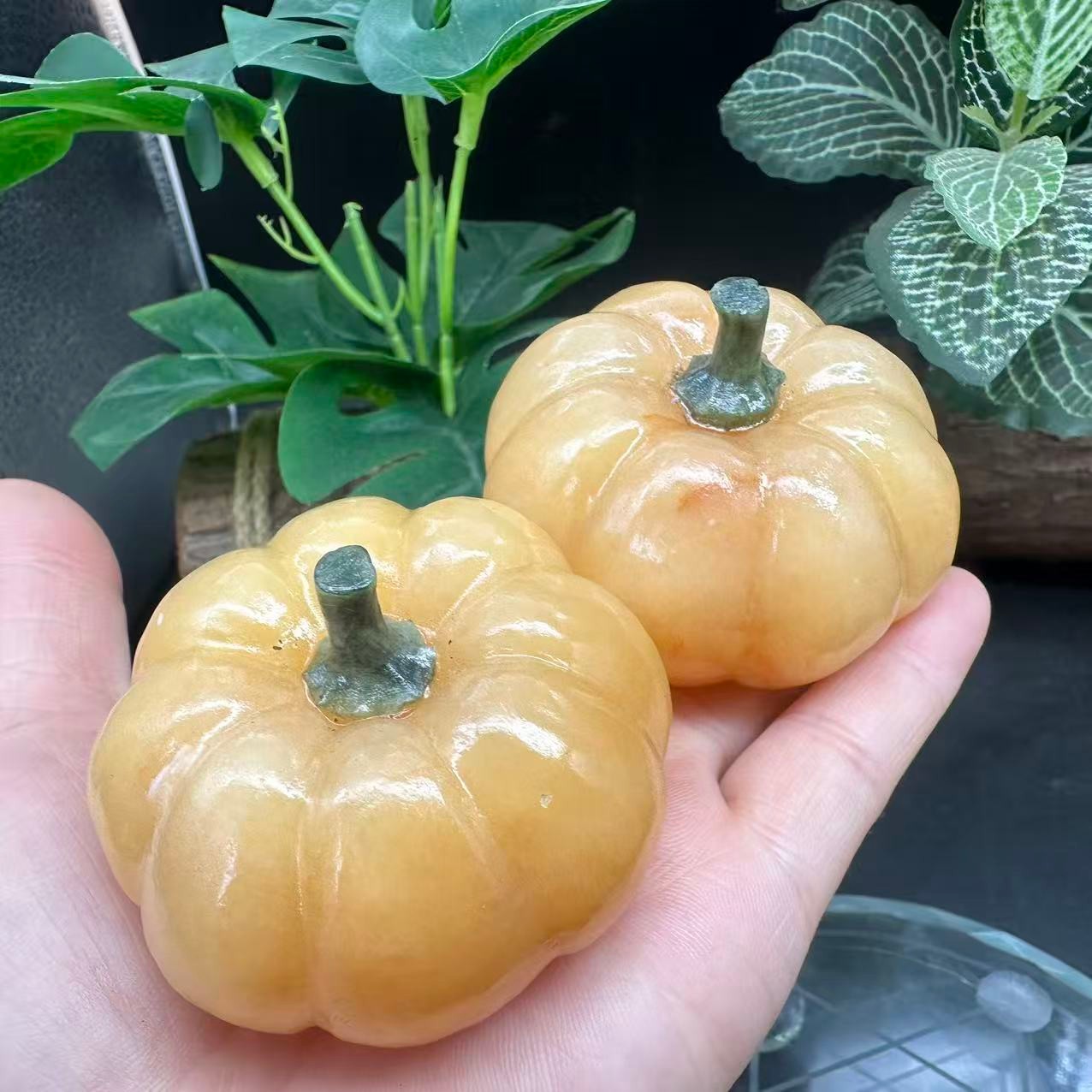 1pc Natural Calcite Quartz Carved Pumpkin Skull Crystal Reiki Healing Decor