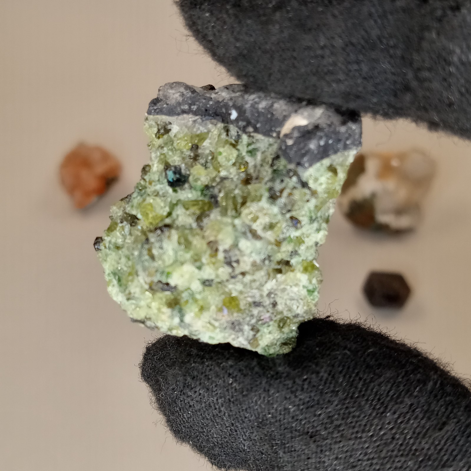 Mixed Mineral Specimen Lot 6pc Stilbite Amethyst Apophyllite Garnet Olivine I11