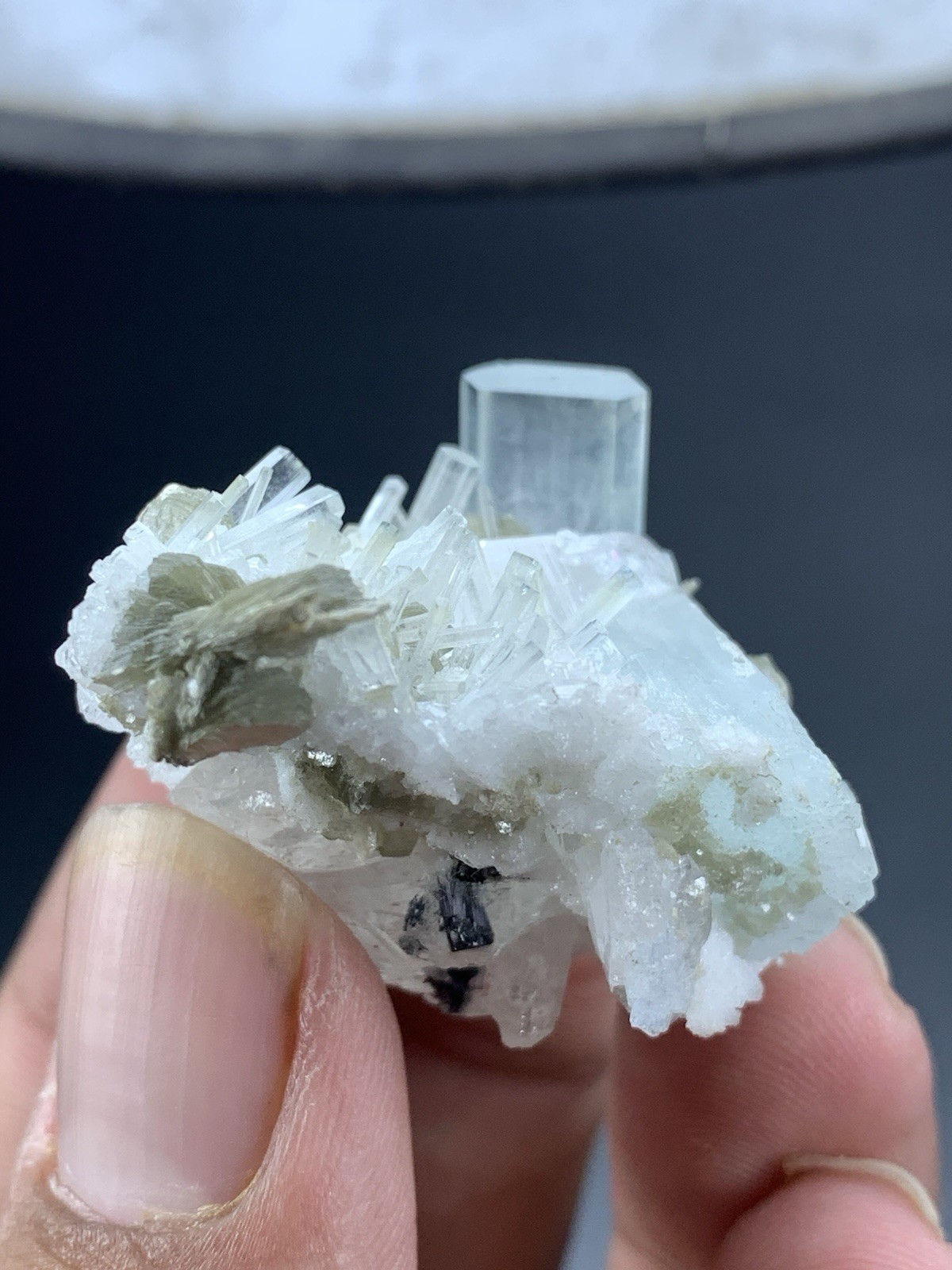 140 Cts Aquamarine Crystal Specimen From Skardu Pakistan.