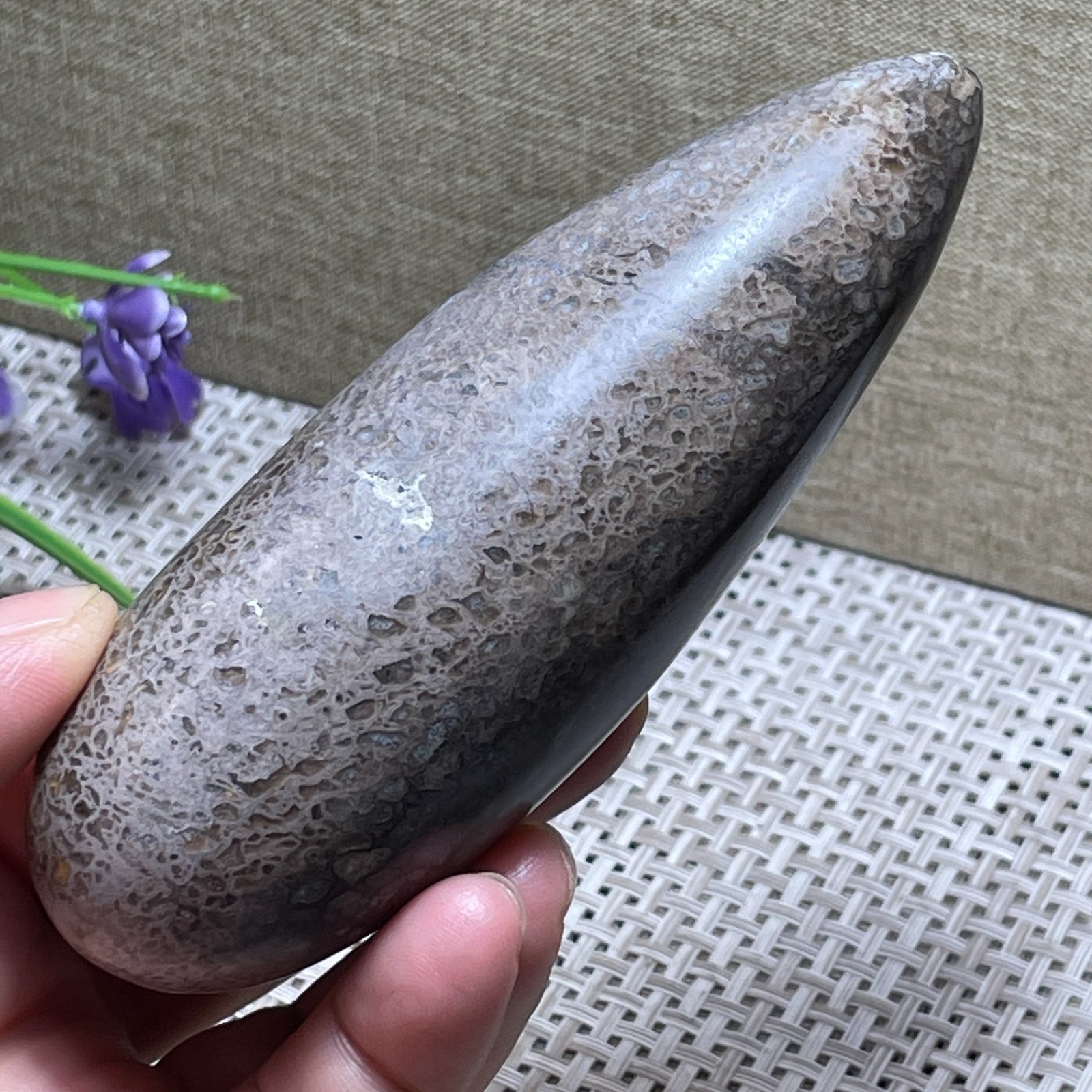 Awesome! beautiful stone home Decoration Madagascar collection 113mm 242g