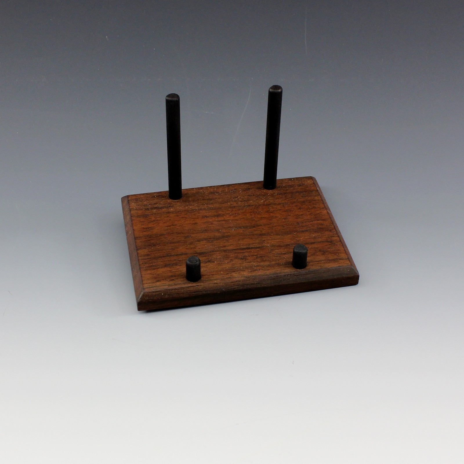 MINERAL DISPLAY STAND, 4 INCH AMERICAN BLACK WALNUT, MUSEUM QUALITY DISPLAY !