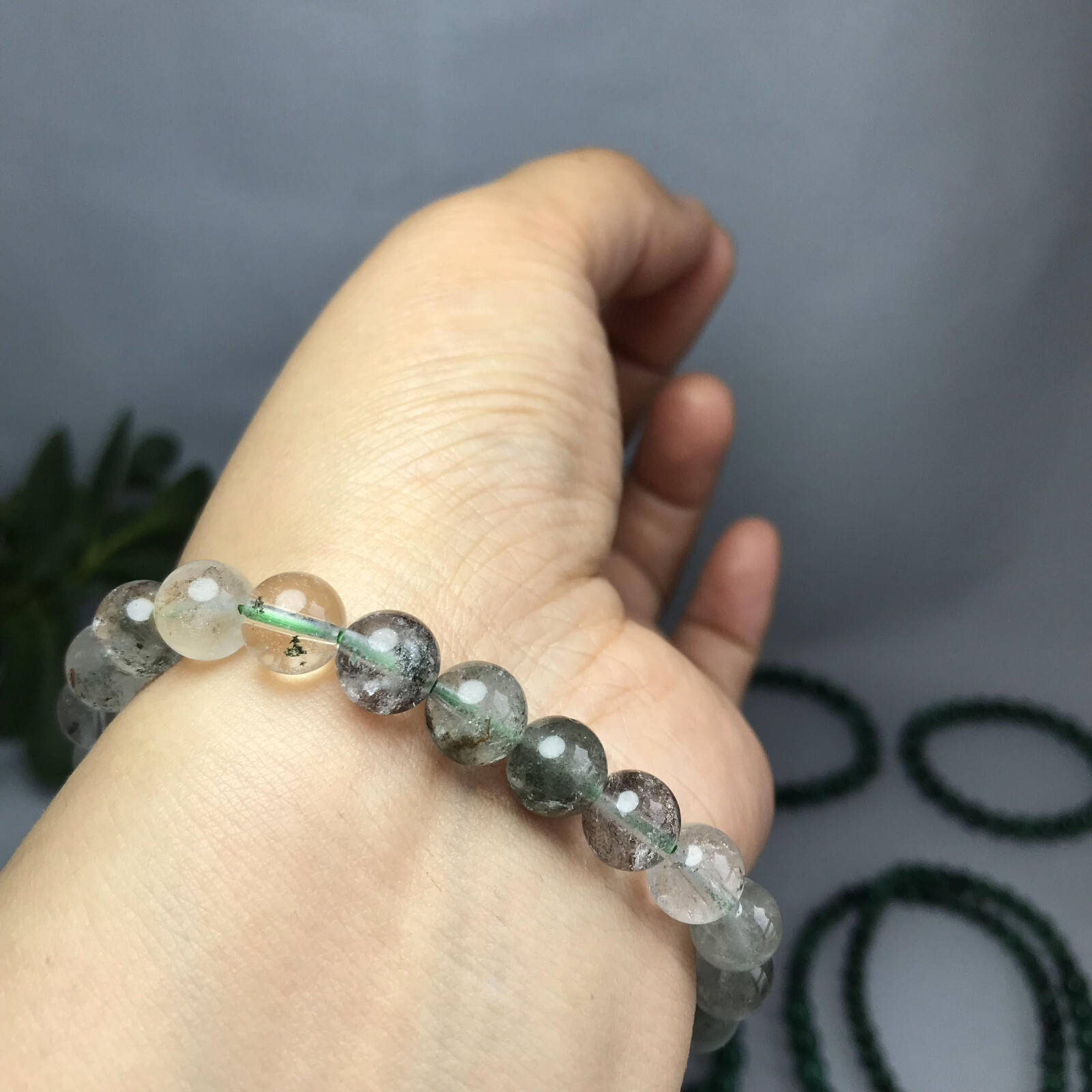 10Pcs Wholesal Natural Polish Green ghost stone bracelets Crystal ball 8mm