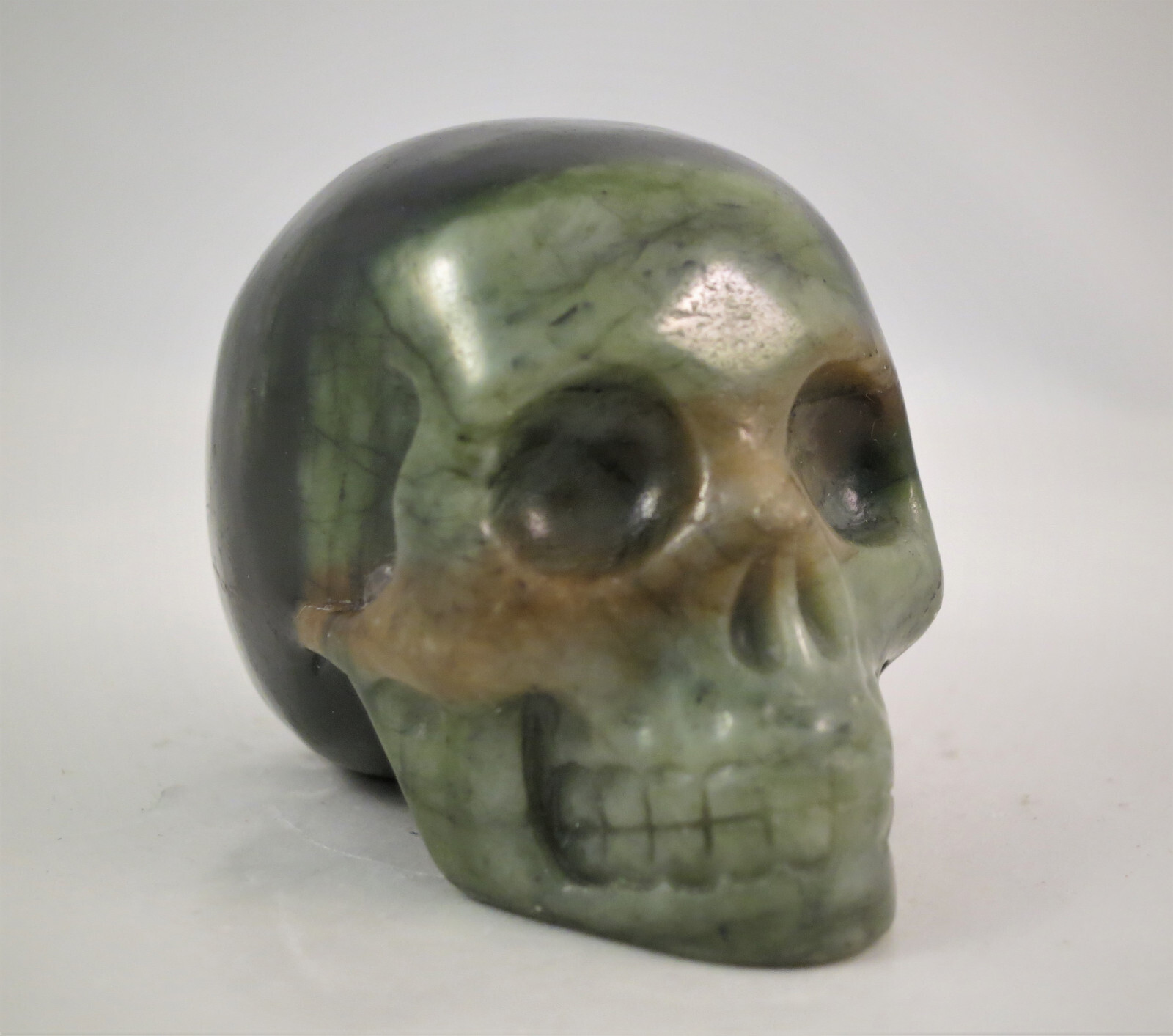 2.2″ GREEN SERPENTINE Carved and Polished SKULL – PERU