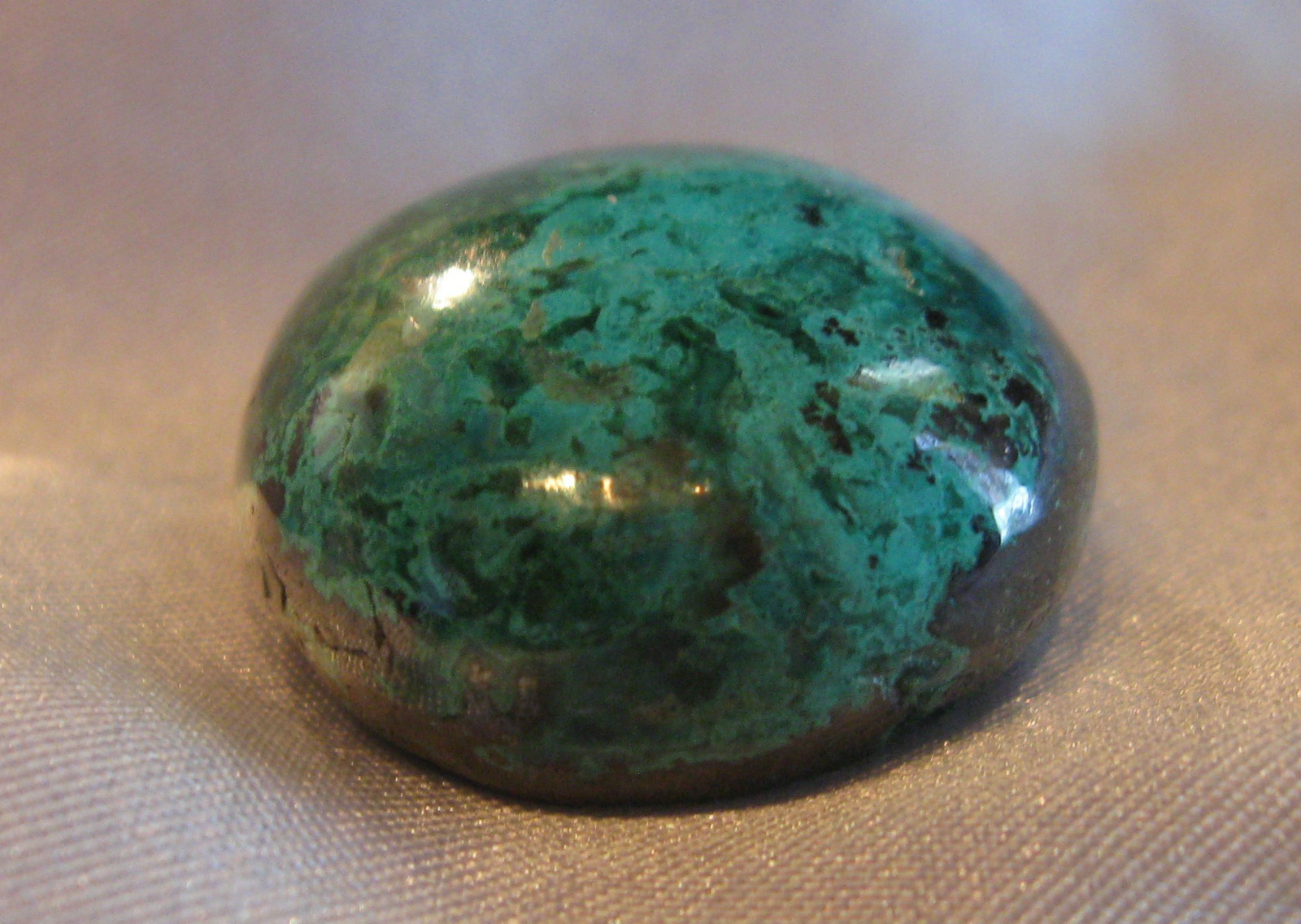CHYRSCOLLA ROUND CAB FROM THE FAMOUS COPPER WORLD MINE1″ ACROSS 5/16 THICK