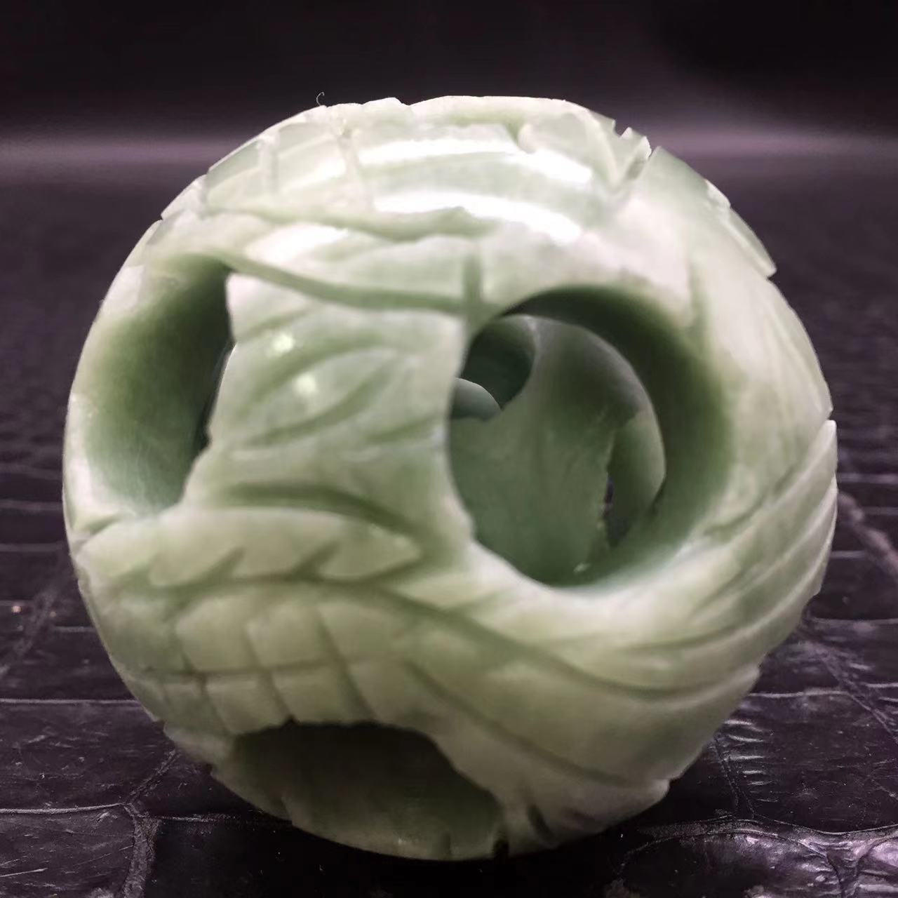 Natuaral XIU Jade Quartz Sphere Crystal Exquisite Ball Magic Healing Decorat 1Pc