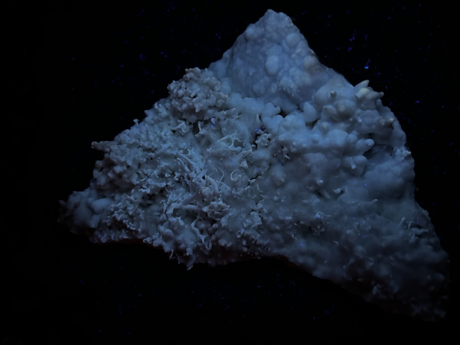 KB: BRIGHT! FL. BLUE/WHITE & YELLOW/WH SW & LW ARAGONITE (FLOS FERRI), AUSTRIA