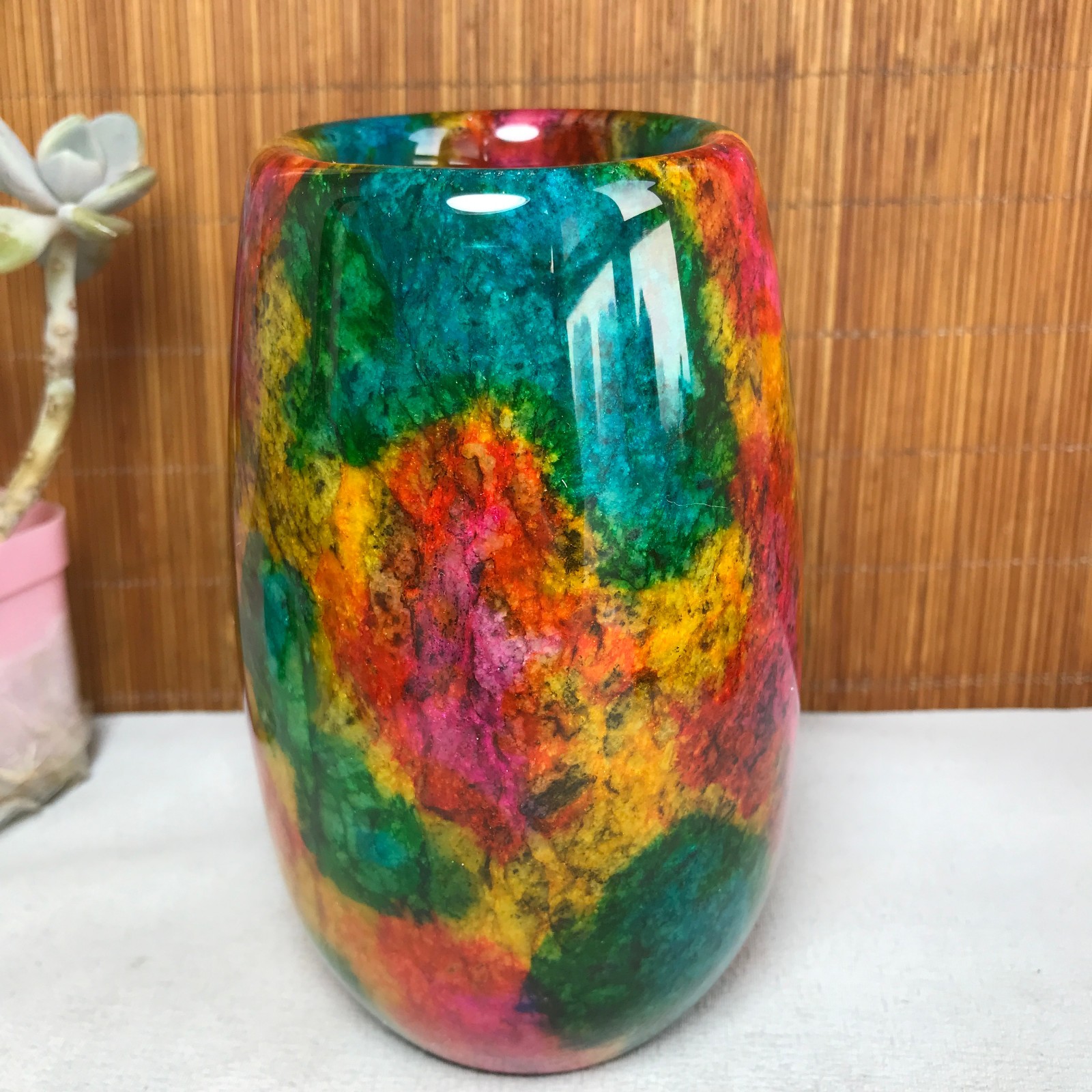 Natural “Seven Colors Jade” vase specimen -Taiwan China 1050g 129mm A3729