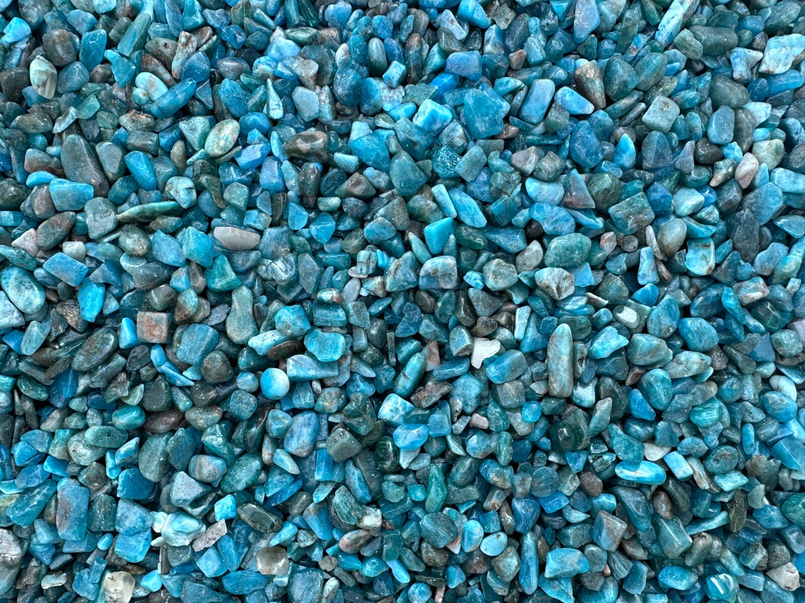 Grade A++ Apatite Semi Tumbled Gemstone Mini Chips 4 – 8 mm, Wholesale Bulk Lot
