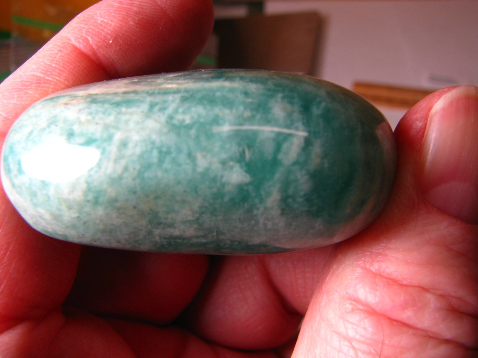 3oz 2.1 x 1.6 x .9nch AQUA AMAZONITE PALM STONE GREAT COLOR MADAGASCAR #033