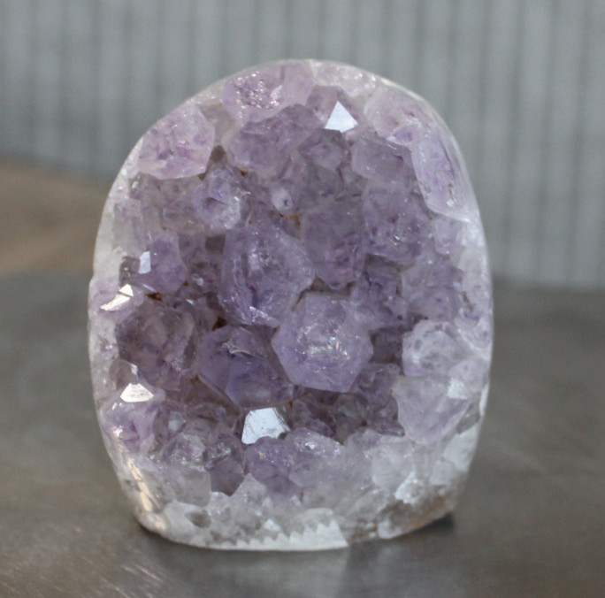 AMETHYST FREEFORM 2.00 X 1.71 INCHES/ 126.4 GRAMS