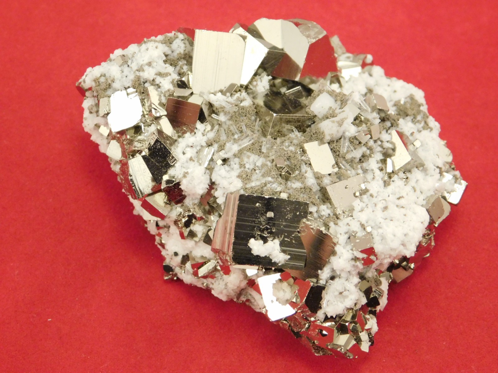NICE! PYRITE Crystal CUBE Cluster with Druzy Quartz From Peru 233gr