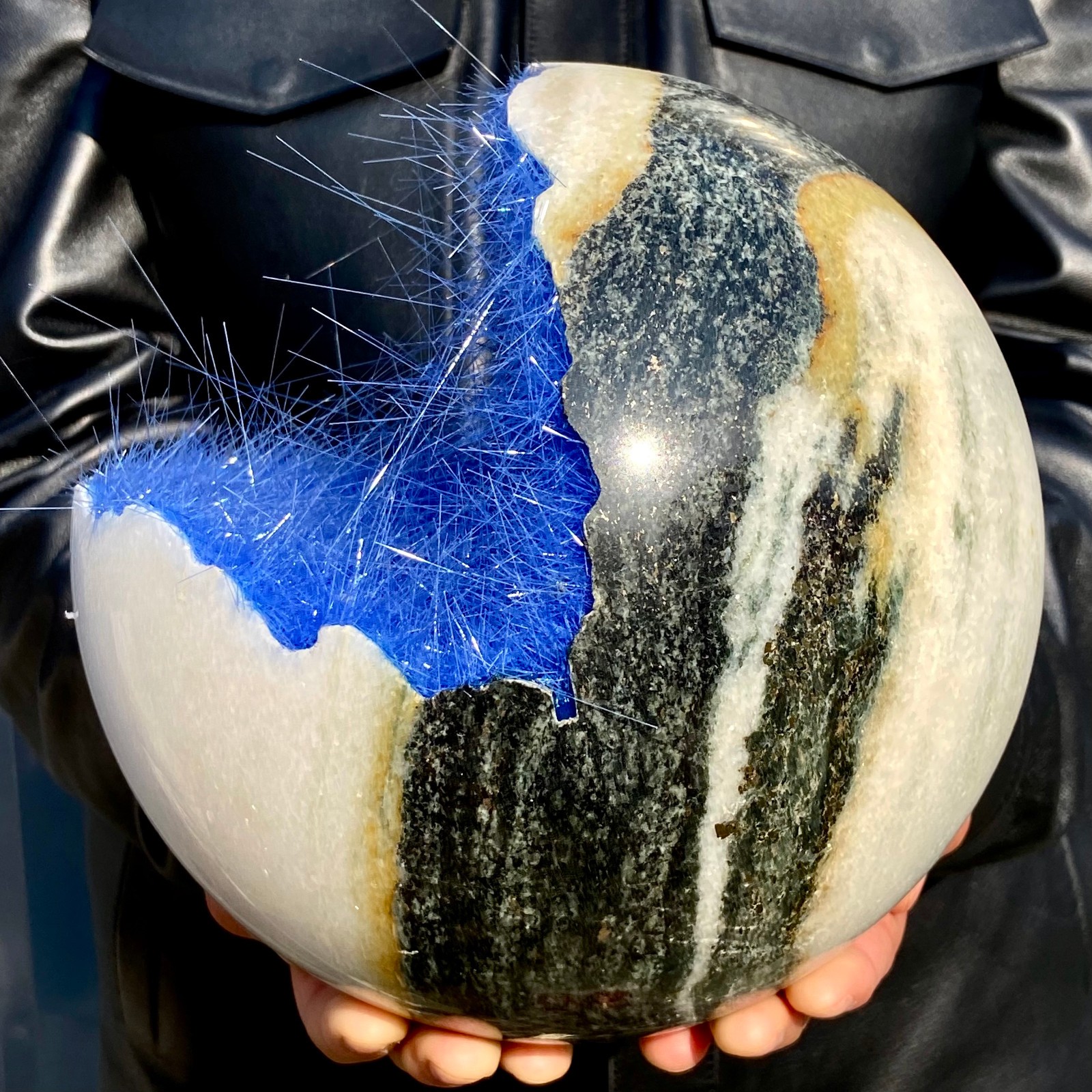 15LB Rare blue iron ore phosphate magnesium ore smiling crystal ball for healing