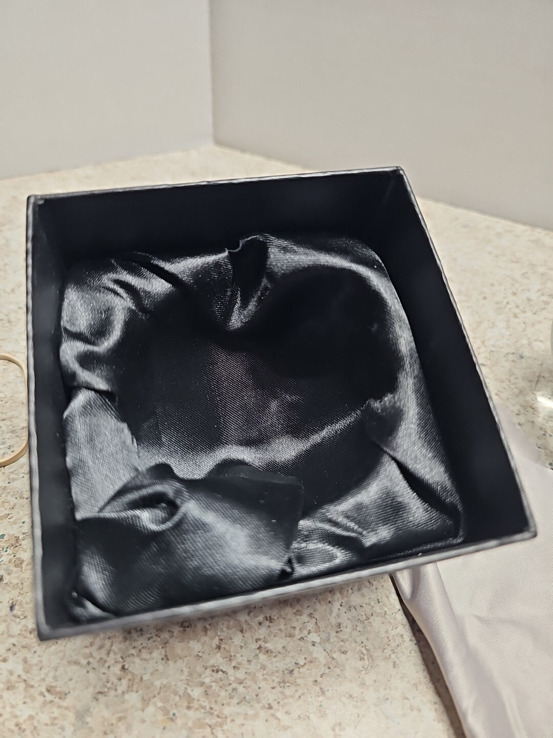 JIHUI Crystal Sphere With Stand In Box
