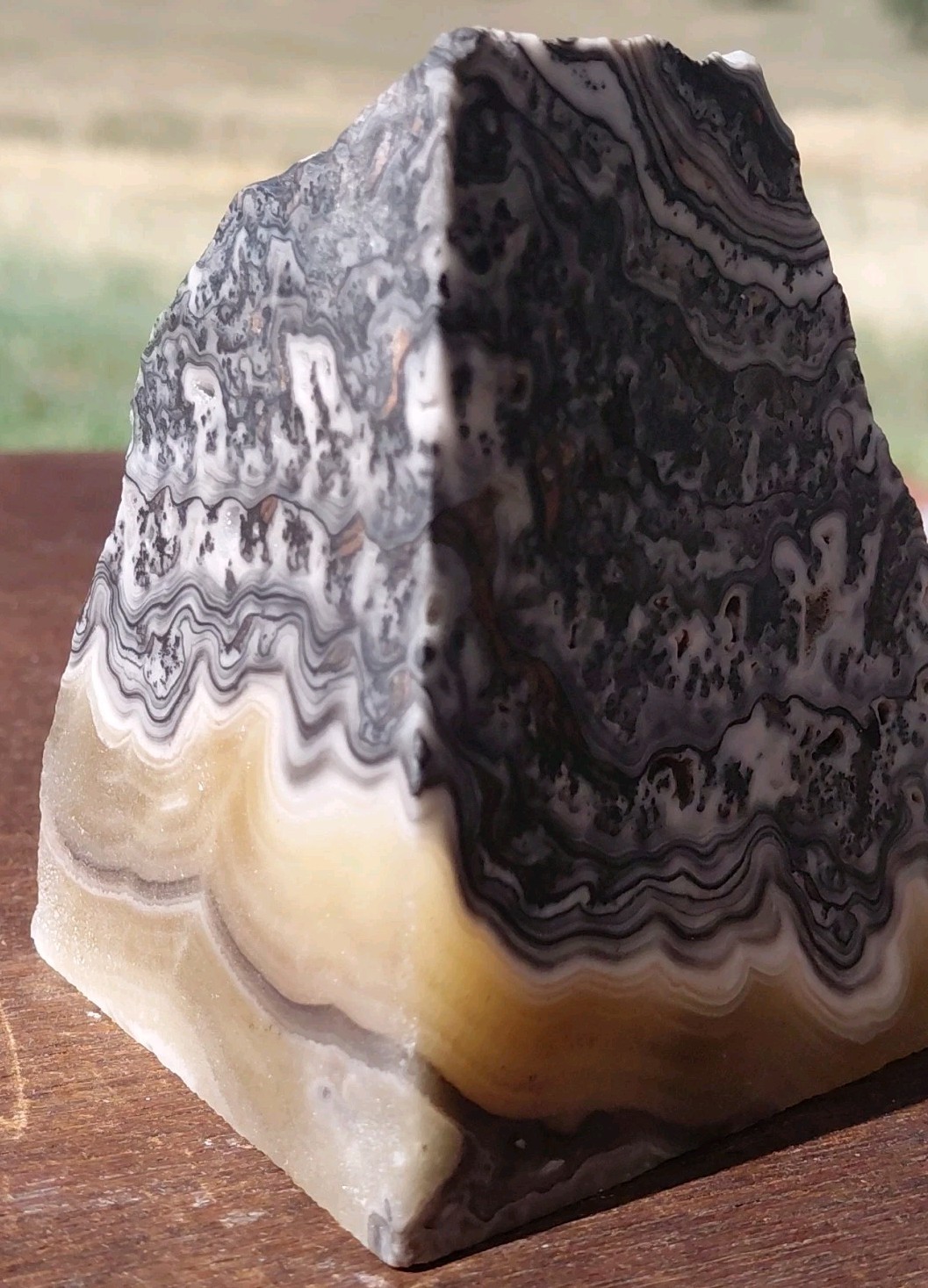 Zebra Calcite Polished Pyramid Dendrite Translucent Bands 3 1/4″x3 1/4″×2 1/2″