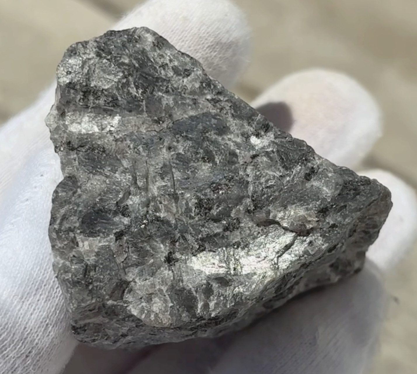 SEE VIDEO 2.5LB LOT FLASHY LARVIKITE LARVAKITE ROUGH SPECIMENS FLASH RAW LARGE-R