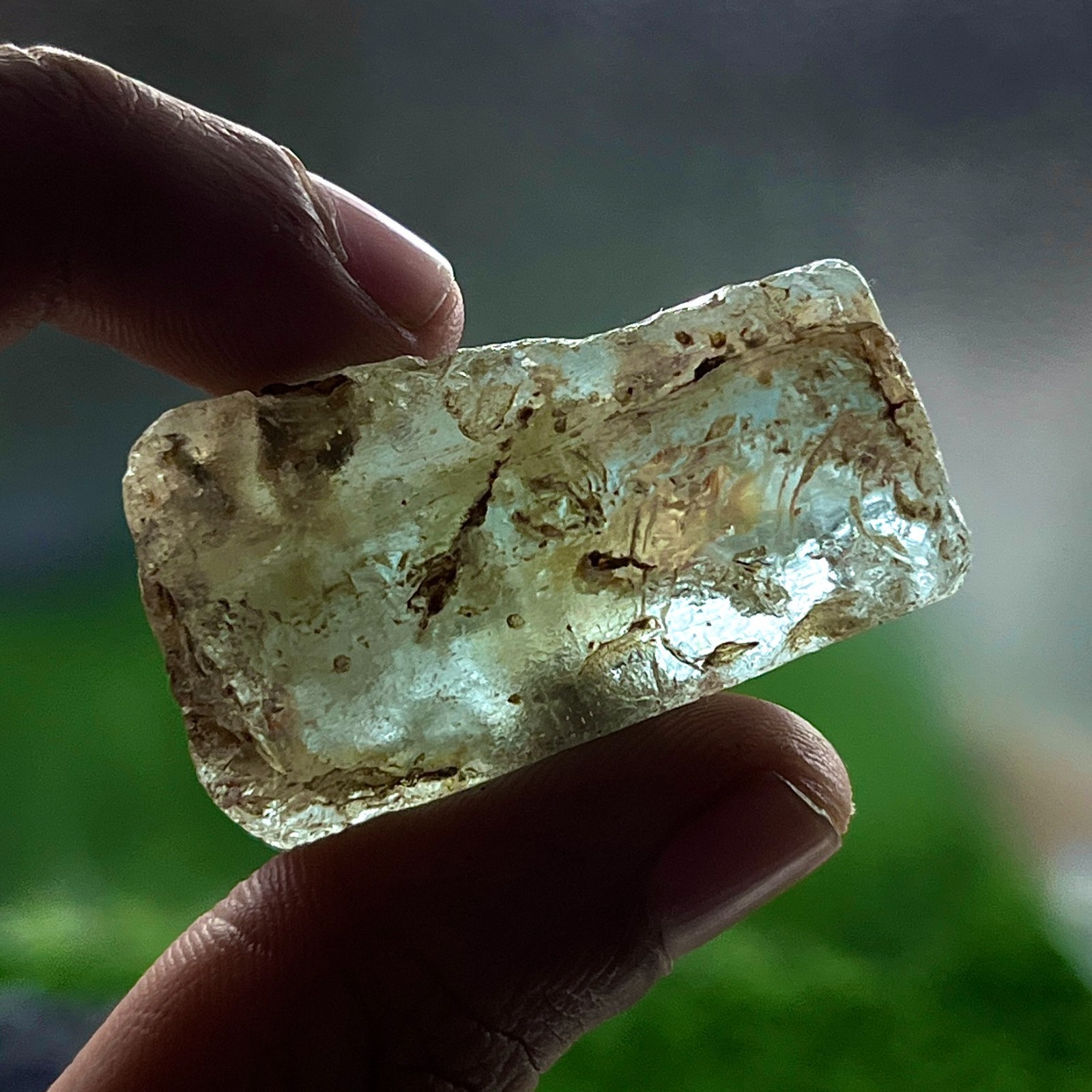198 Cts Collectible Rusted Aquamarine Crystal, Raw Pencil Point Beryl Gemstone,