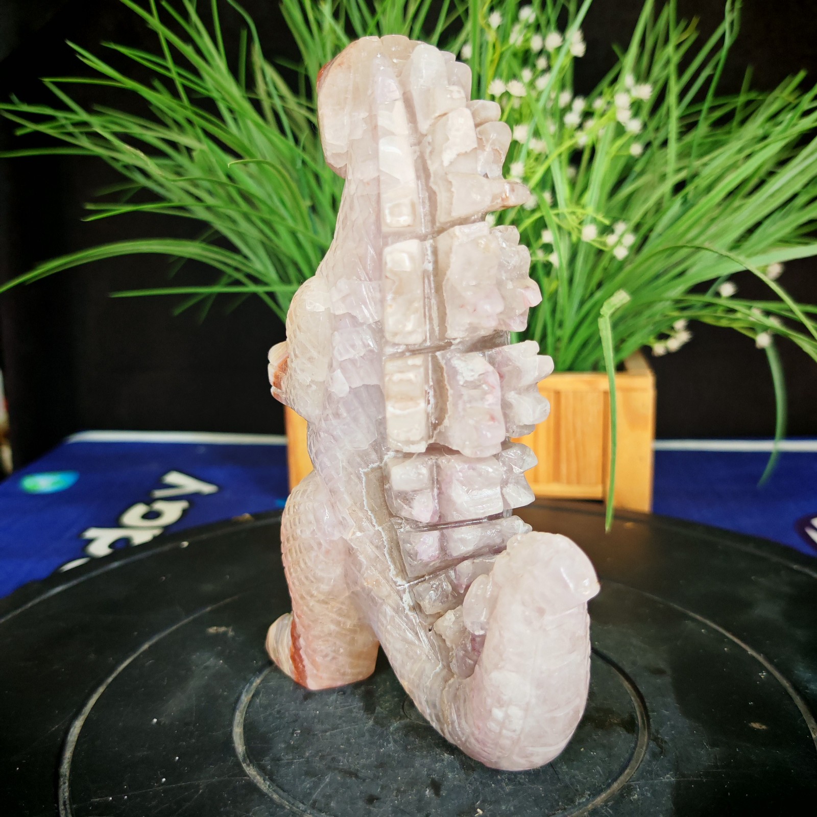 4.40LBTop natural crystal hand carved therapeutic artwork2.0kg