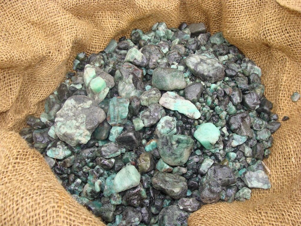 2000 Carat Lots of Unsearched Natural Emerald Rough + a FREE faceted Gemstone