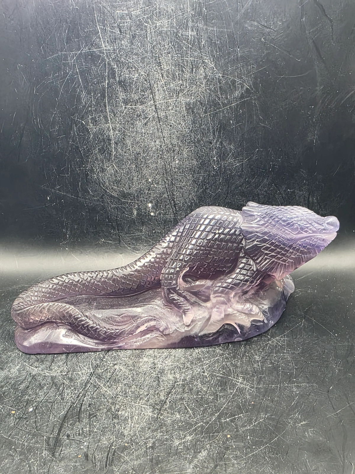 Florite lizard figurine! 1.8 pounds, 7 inches long, 2.7 inches tall