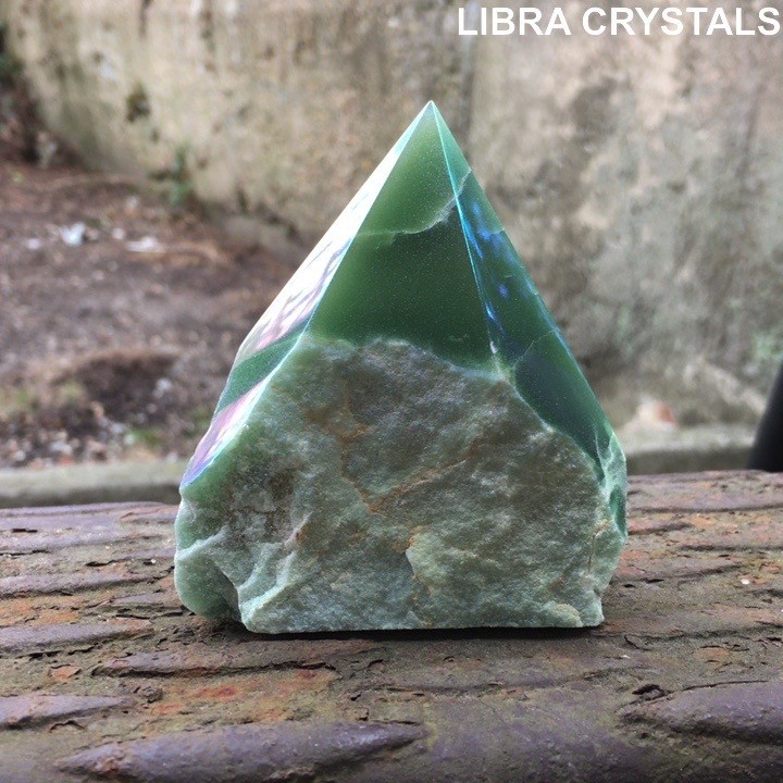Green Aventurine Crystal Point Polished Generator Tower Aura Finish 328g 3.5″