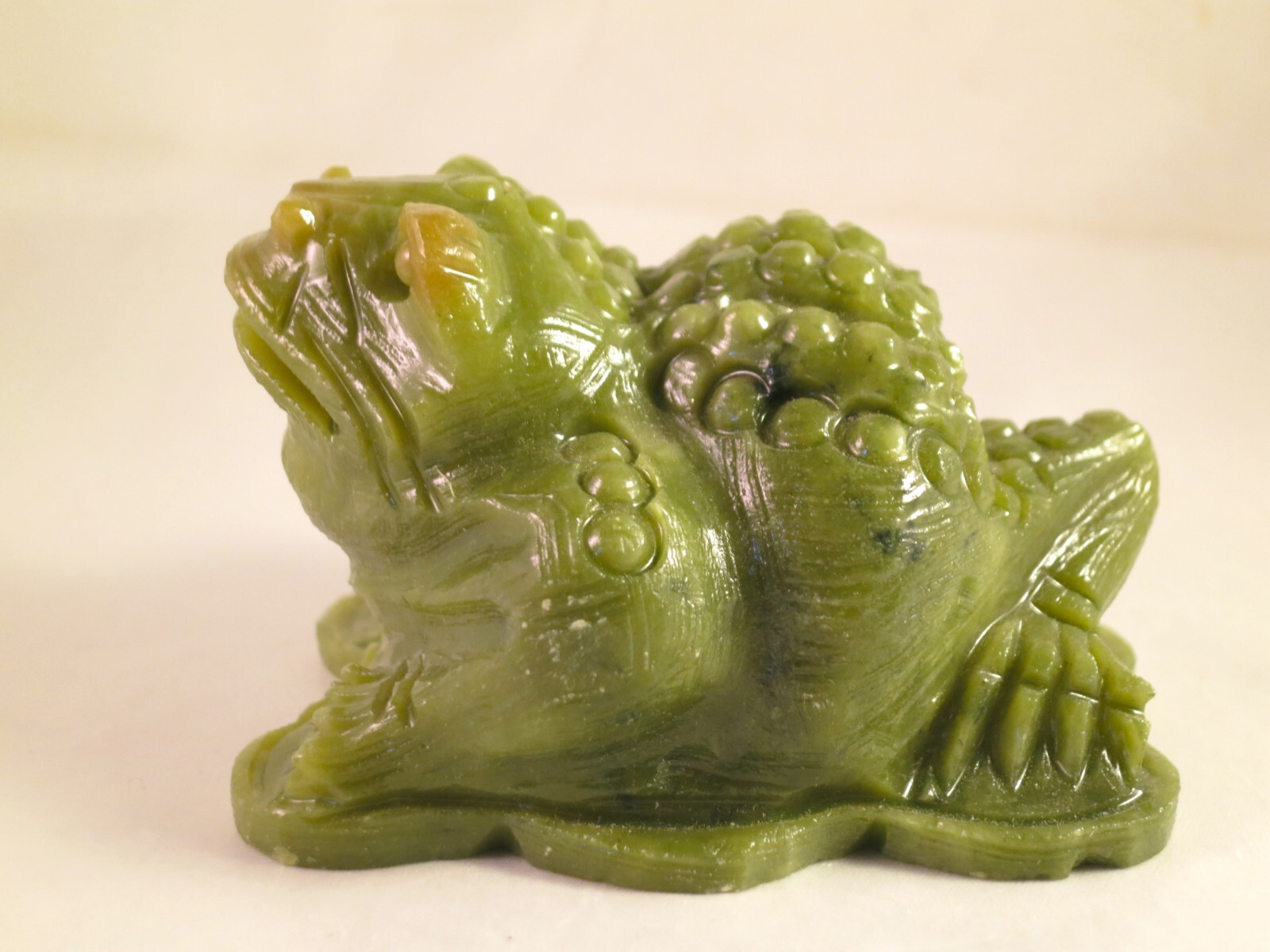 3.6″ GREEN SERPENTINE Carved and Polished TOAD/FROG – PERU