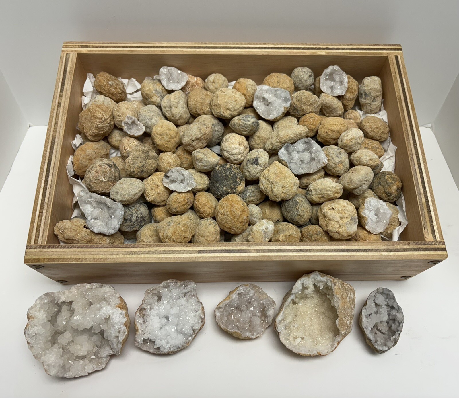 40 PACK Break Your Own 1.5” Moroccan Geodes Quartz Crystals Druzy Bulk