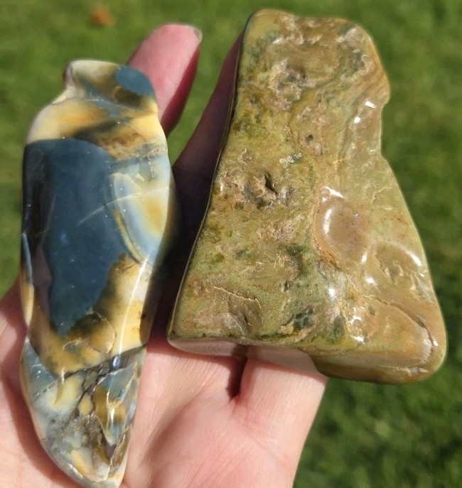 Polished Jasper Green Freeform Pieces 1 – 3.5 x 1.25 x 3/16″ 2 – 3 x 1.5 x 3/4″