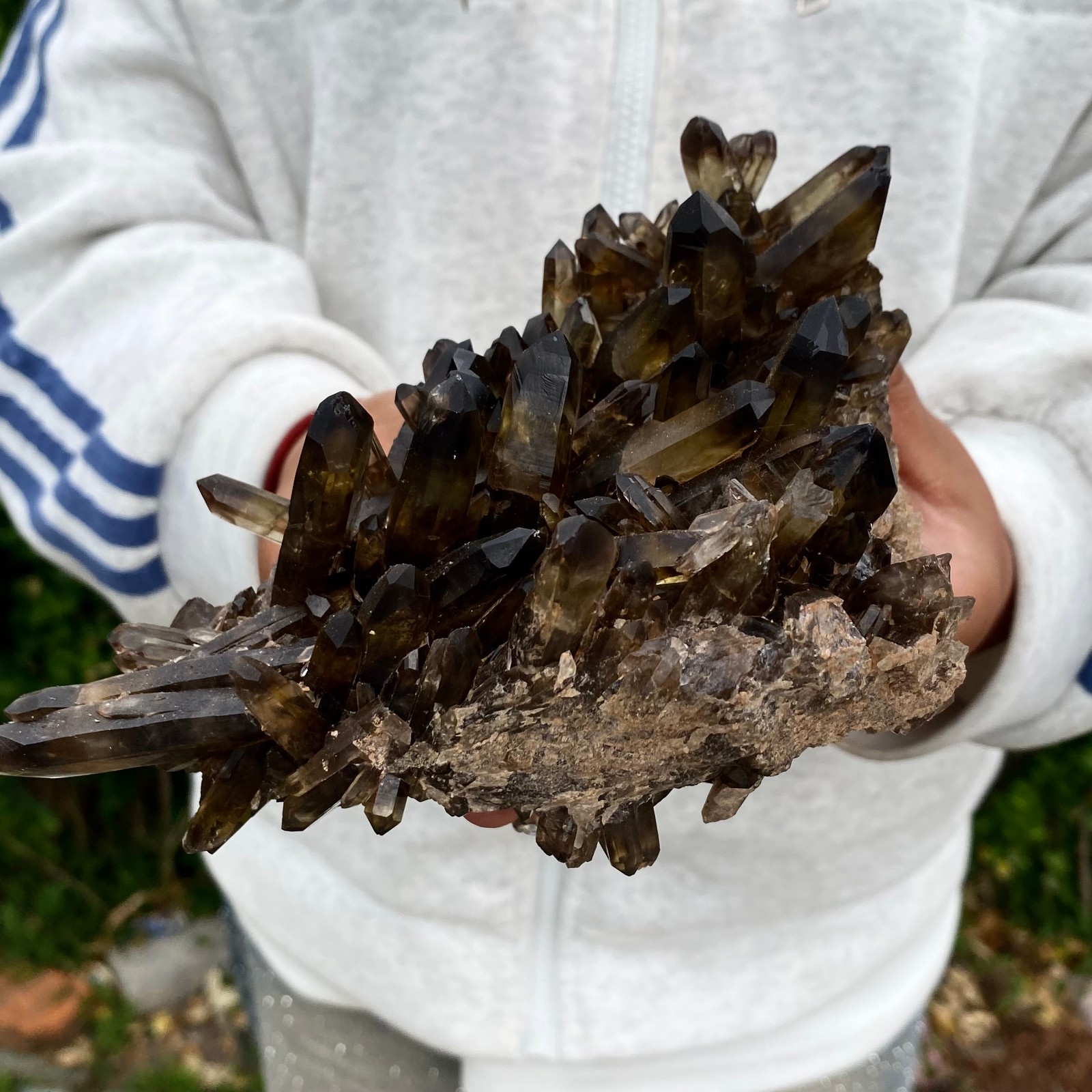 2.33LBNatural Black Smoke Color Quartz Cluster Crystal Specimens Mineral Healing