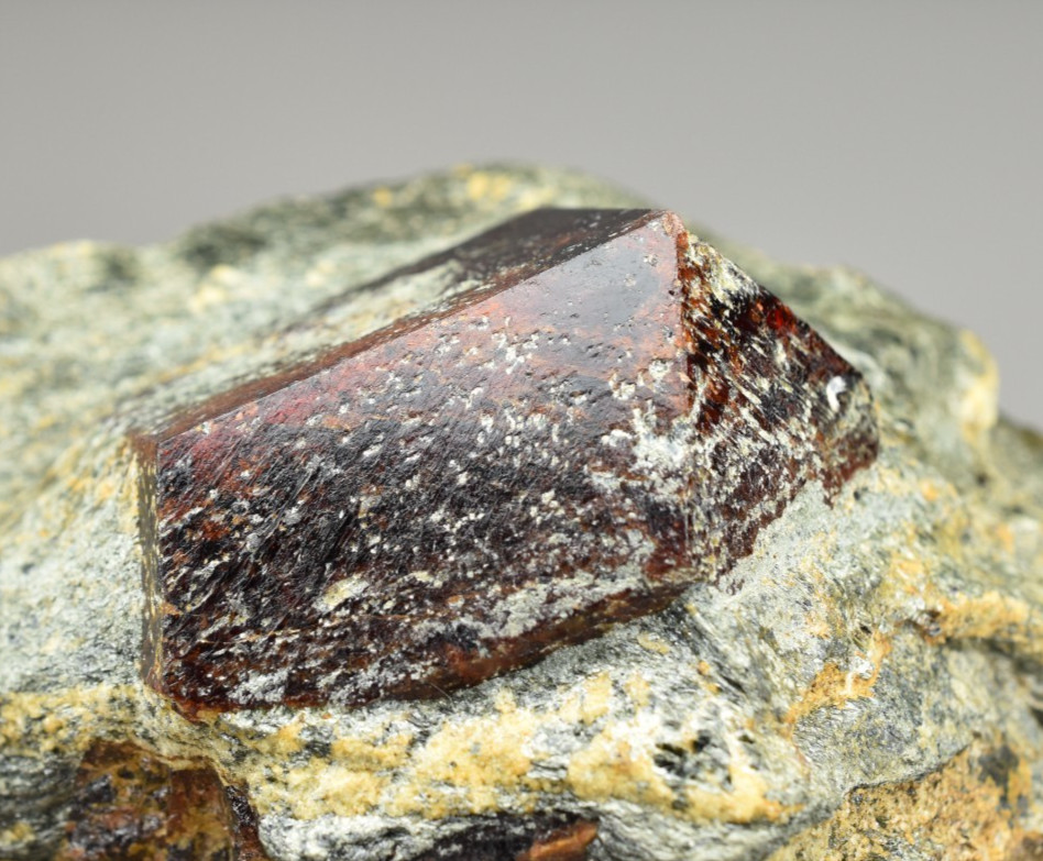 Almandine Garnet on Schist – Granatwand, Tyrol, Austria