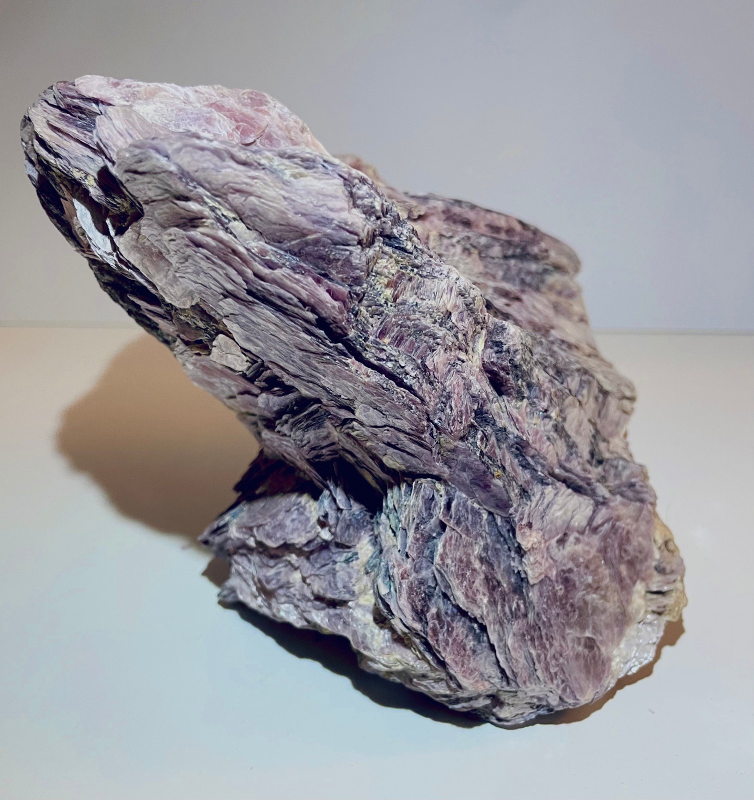 Sparkly Flower LEPIDOLITE Purple Lilac Mica Specimen 4lb 12oz (5.5″ x 6″ x 6.5″)