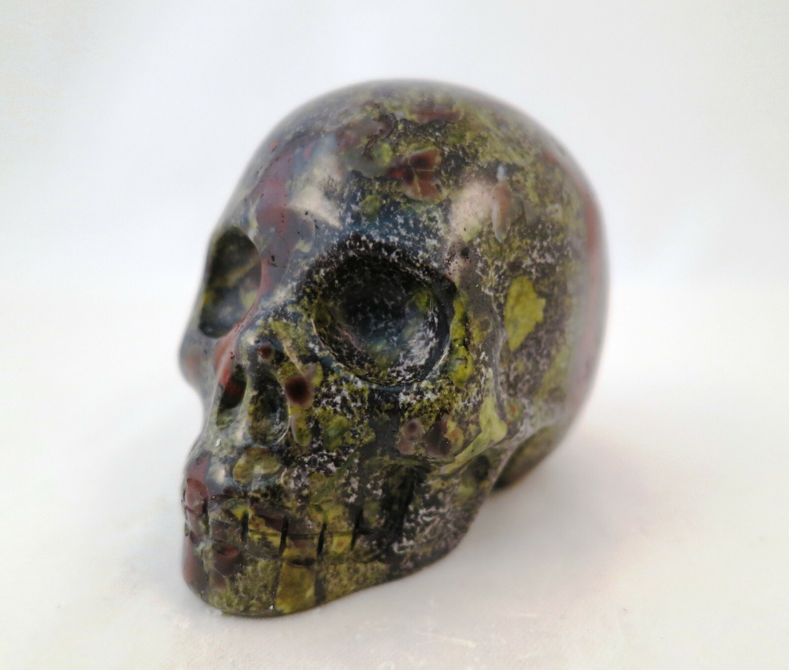 2.1″ DRAGON BLOODSTONE Carved and Polished SKULL