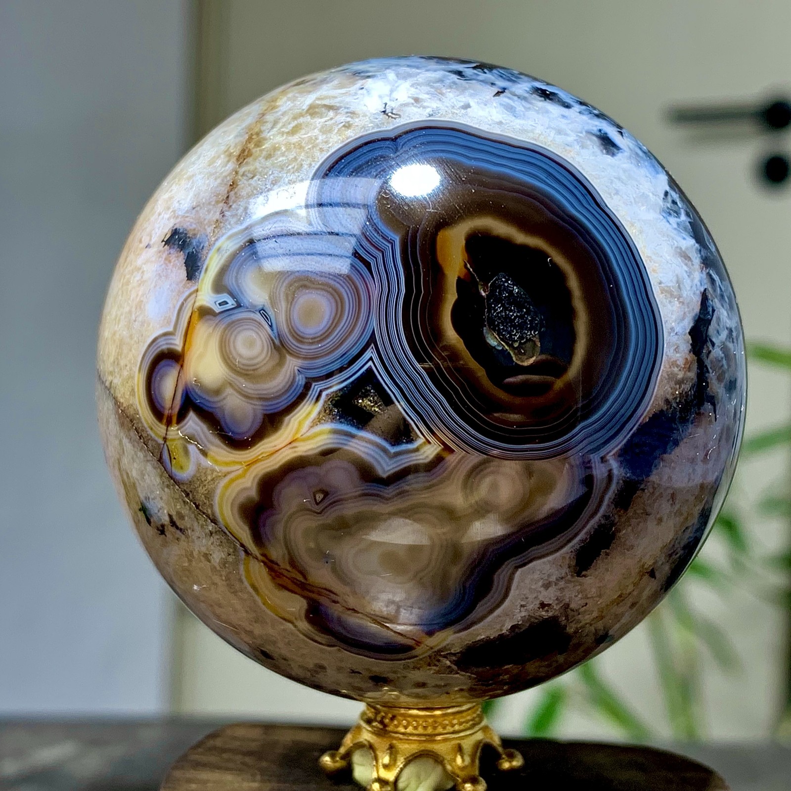 300G Natural black stripe agate sphere Crystal Ball Madagascar mineral
