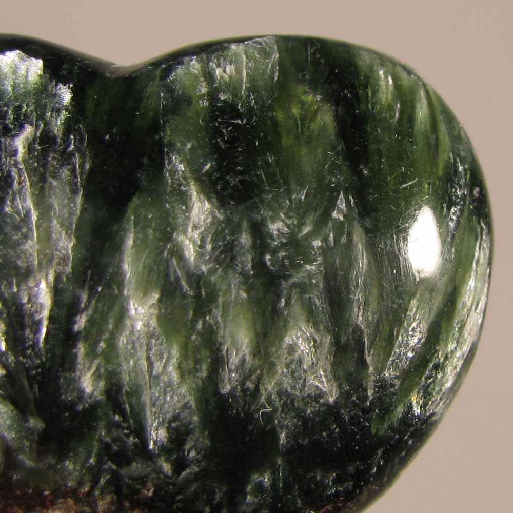 35mm SERAPHINITE Heart Polished Palm Stone – Siberia, Russia
