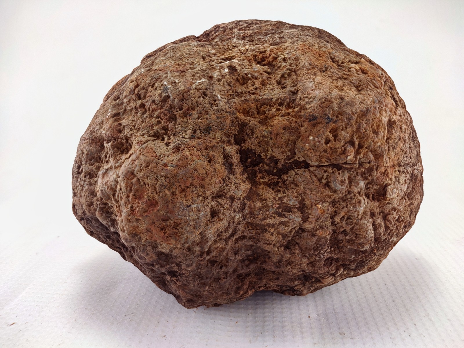5.75″ Unopened Geode Localized Red Exterior KY Quartz Crystal 5 LB Non Rattler