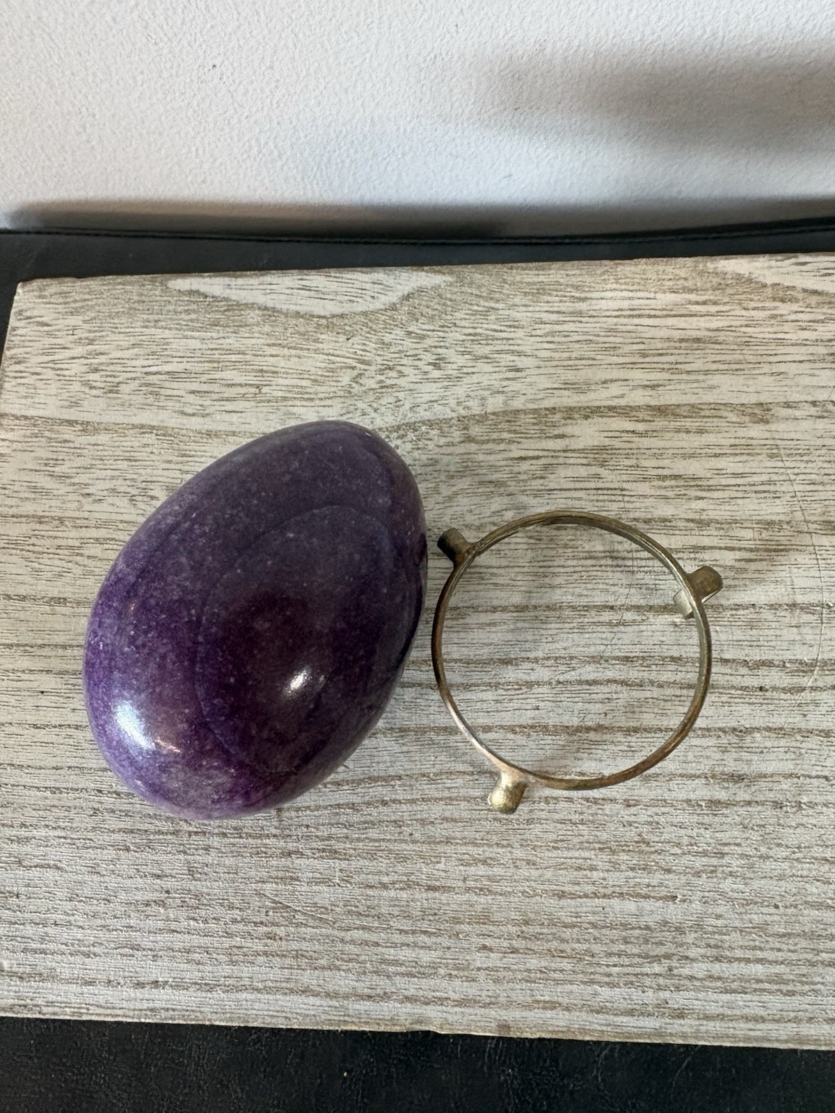 Vtg Deep Purple LEPIDOLITE Lavender Mica Polished Stone Egg Brass Stand