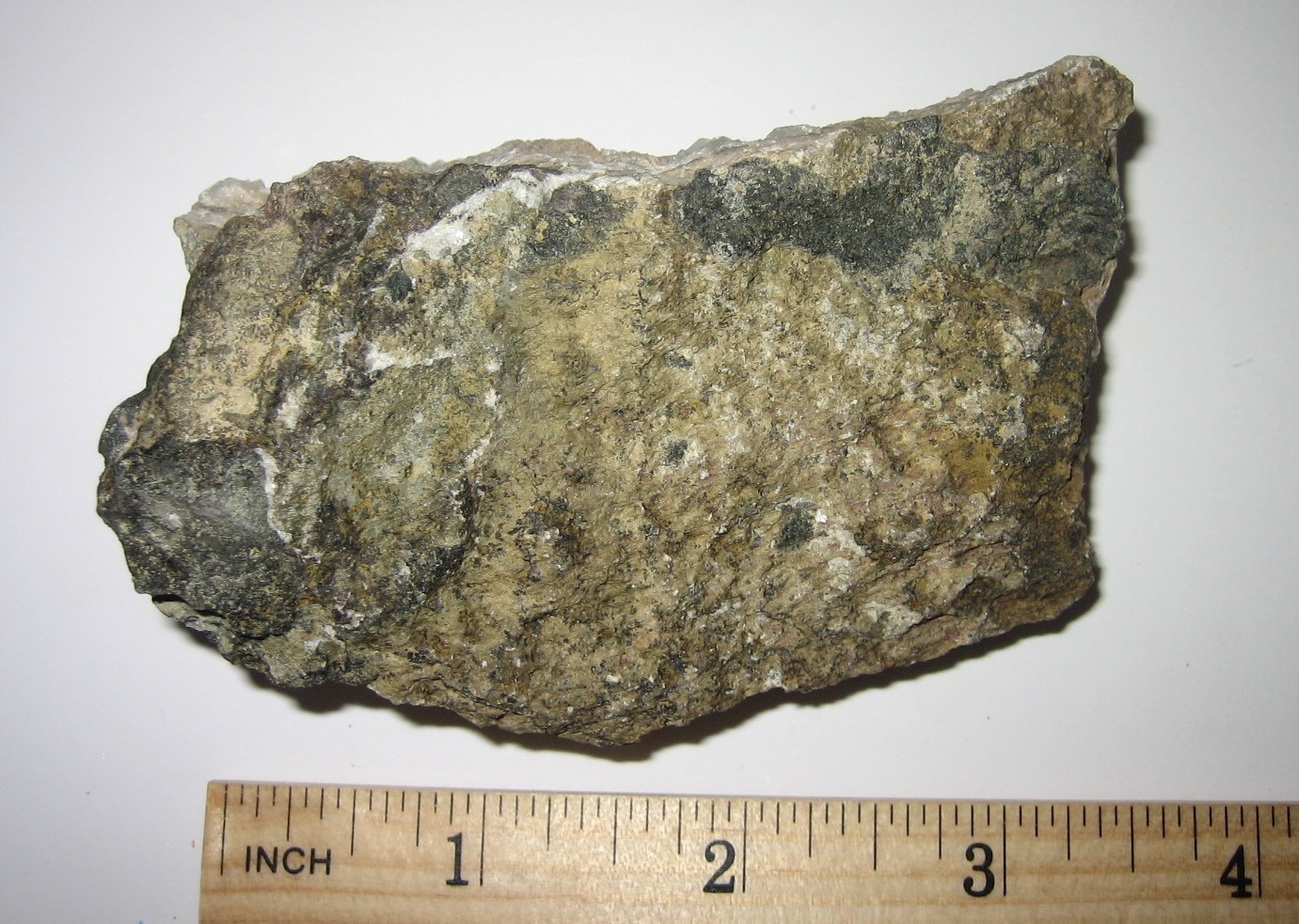 3.75″ RARE CALCITE & STILBITE CRYSTAL CLUSTER FROM MARYLAND, USA ~ 192.6grams *A
